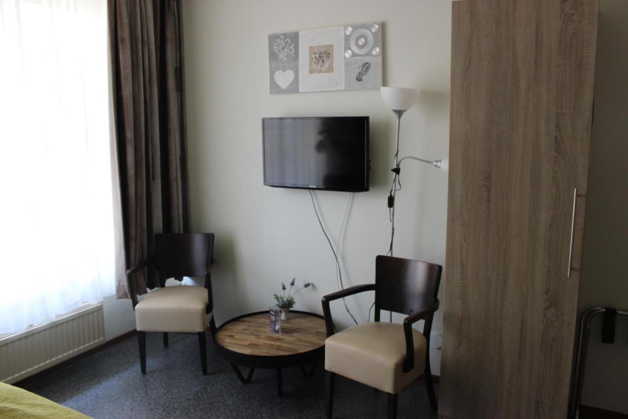 Hotel "De Klok" บูเริน ภายนอก รูปภาพ