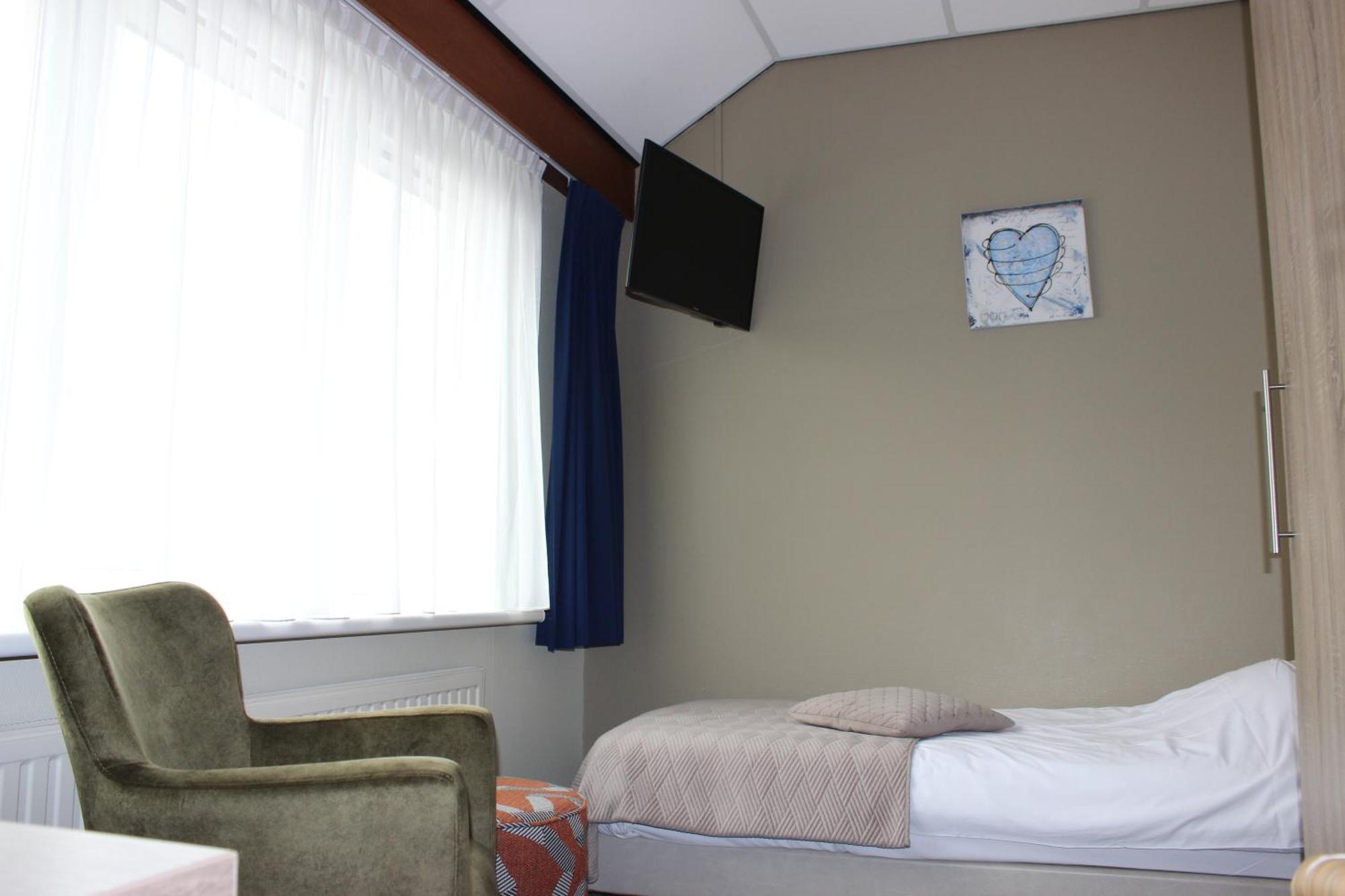 Hotel "De Klok" บูเริน ภายนอก รูปภาพ