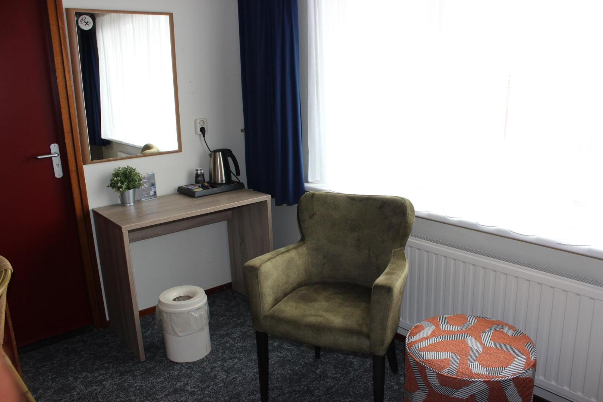 Hotel "De Klok" บูเริน ภายนอก รูปภาพ