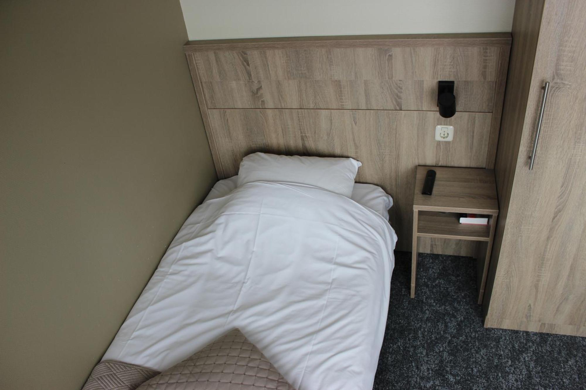 Hotel "De Klok" บูเริน ภายนอก รูปภาพ